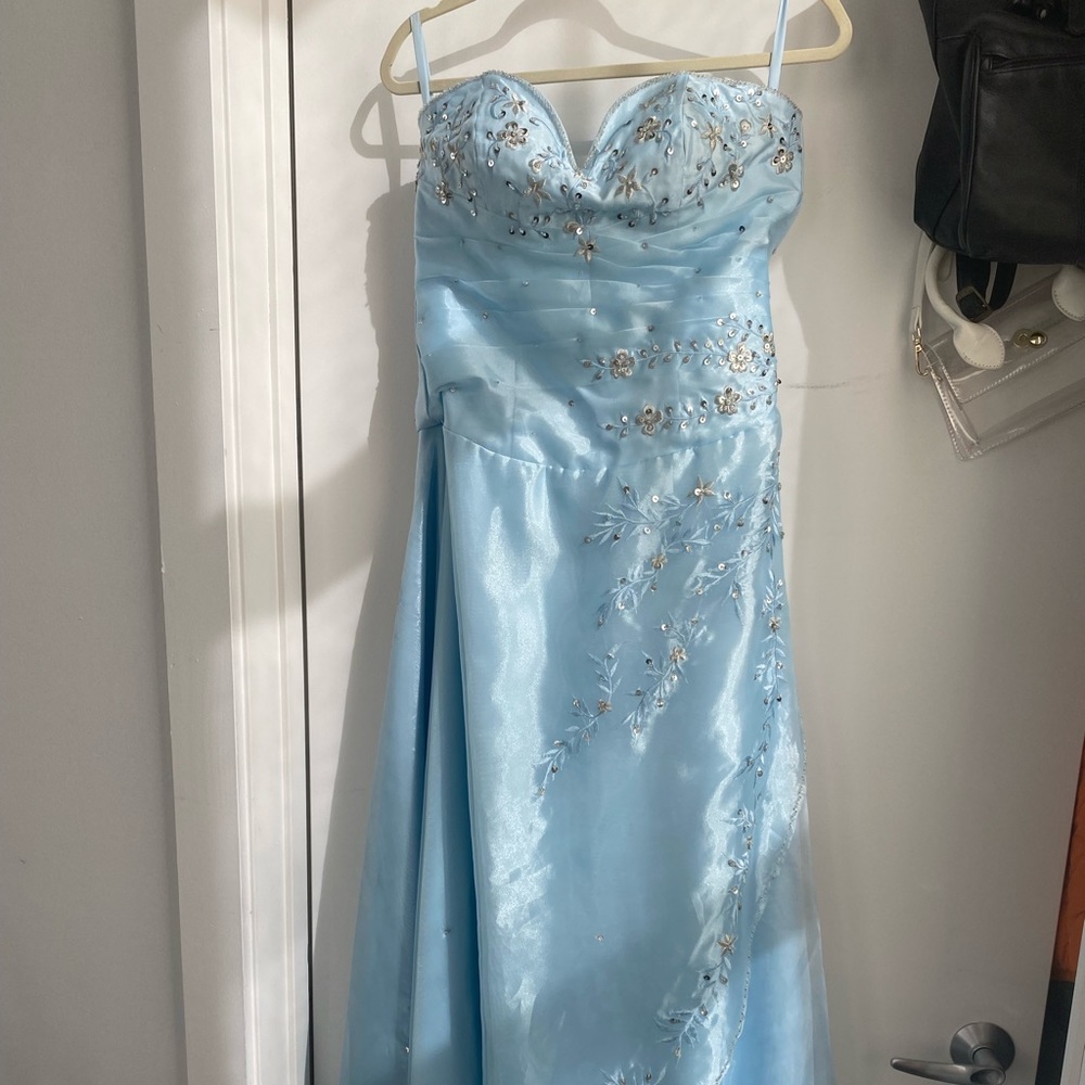 Sky blue/light blue formal dress